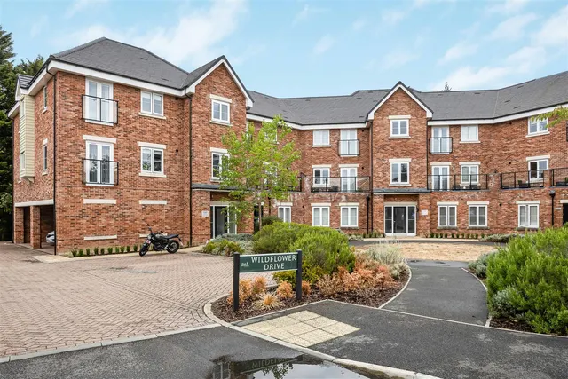Wildflower Drive, Calcot, RG31, photo 1