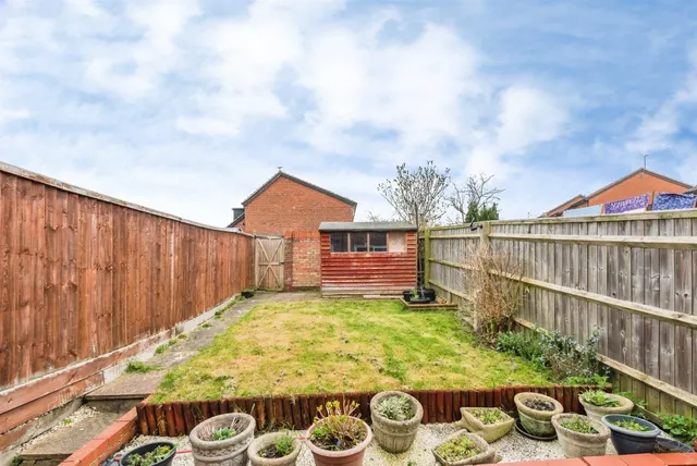 Photo 3 — Cromwell Avenue, Thame