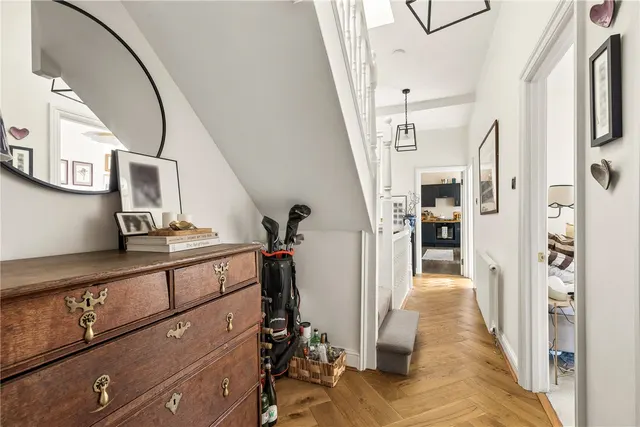 Photo 3 — Kettering Street, London, SW16