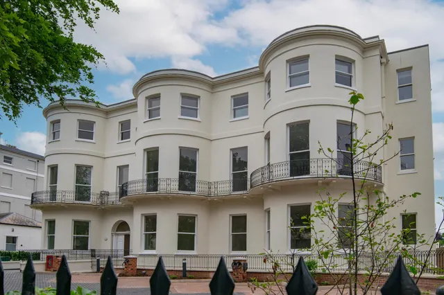 London Road, Cheltenham, GL52, photo 1
