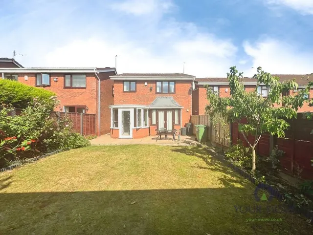 Photo 2 — Fernhurst Drive, Brierley Hill, West Midlands, DY5