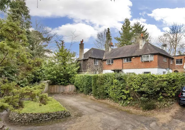 Brassey Road, Oxted, Surrey, RH8 0ET, photo 1