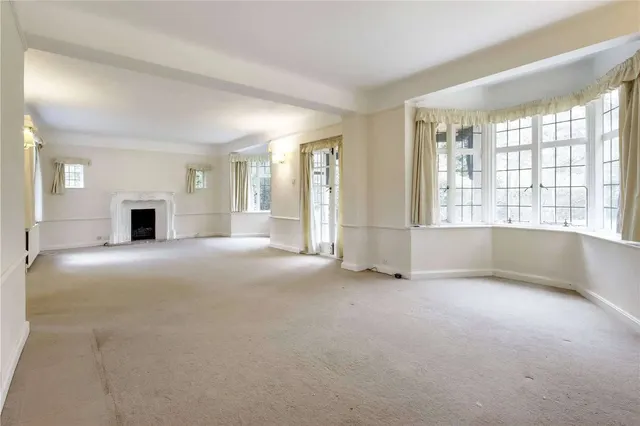 Photo 2 — Brassey Road, Oxted, Surrey, RH8 0ET