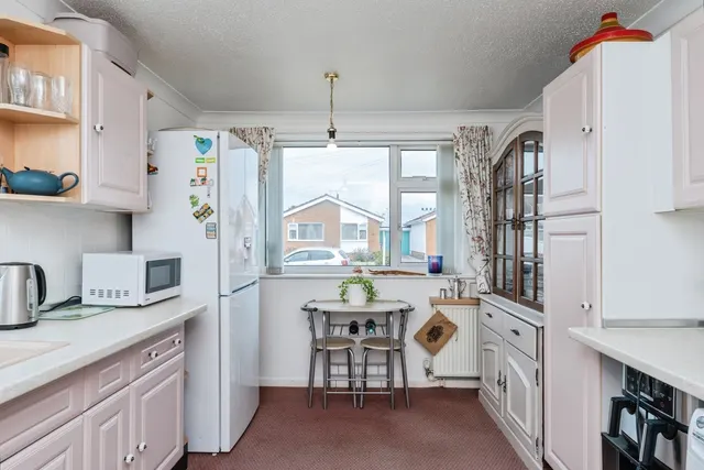 Laburnum Drive, Rhyl, LL18, photo 2