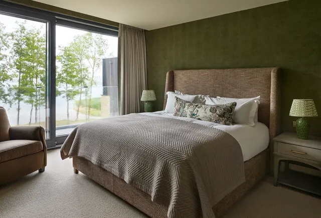 Swan Lake House, The Cotswolds, GL7, photo 2