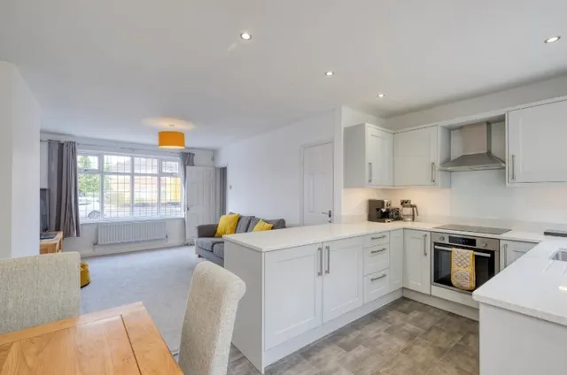 Hurdis Road, Shirley, B90, photo 2