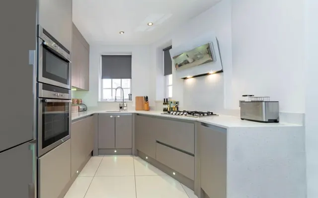 St. Johns Wood Road, St. Johns Wood Court, NW8, photo 3