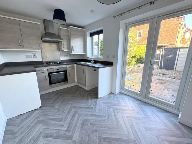 Adkins Close, Burton-On-Trent, DE14, photo 2