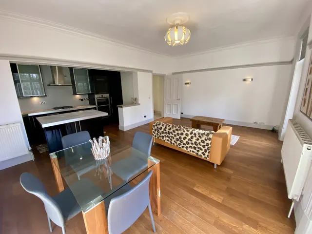 Photo 3 — Park Valley, The Park Estate