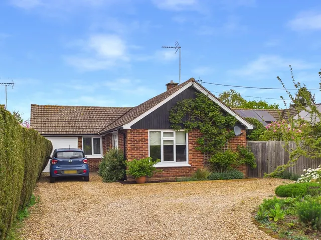 Holbrook Road, Stutton, IP9, photo 1