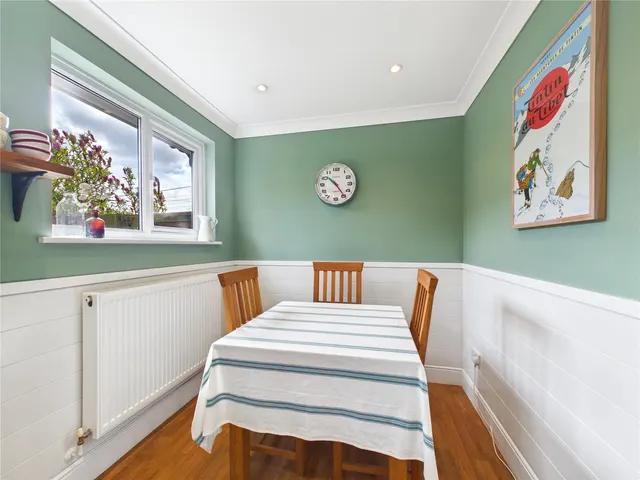 Holbrook Road, Stutton, IP9, photo 3