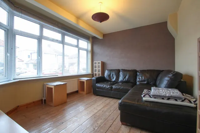 Photo 2 — Monmouth Close, Welling