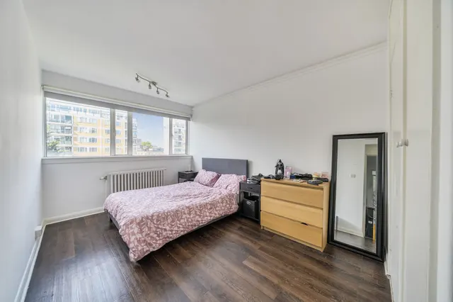 21 Sheraton House, Churchill Gardens, London, photo 1