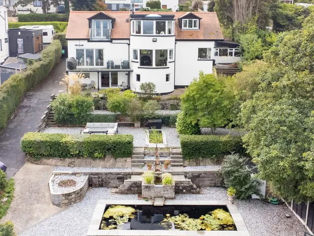 Pen Y Bryn Road, Colwyn Bay, LL29, photo 1