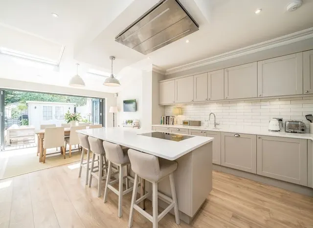 Rostella Road, Tooting, SW17, photo 1