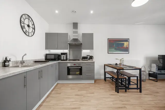 Photo 3 — Bell Farm Way Hersham, Walton-On-Thames KT12 5BQ