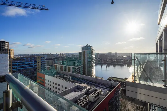 Western Gateway, Royal Victoria Dock, E16, photo 2