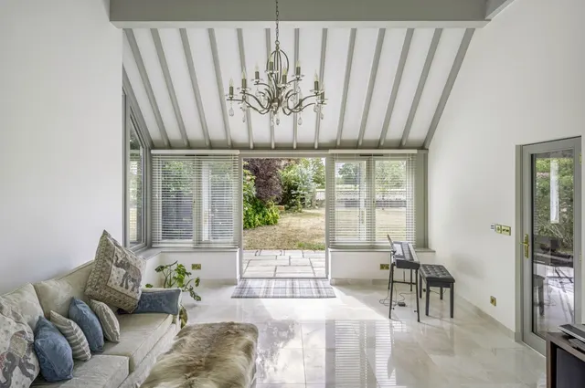 Down Ampney, Cotswolds, GL7, photo 2