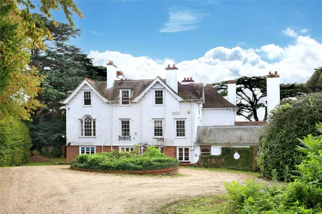 Photo 3 — Shiplake, Henley-on-Thames, Oxfordshire, RG9 4BS