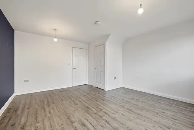 Bellamy Close, Coventry, CV2, photo 3