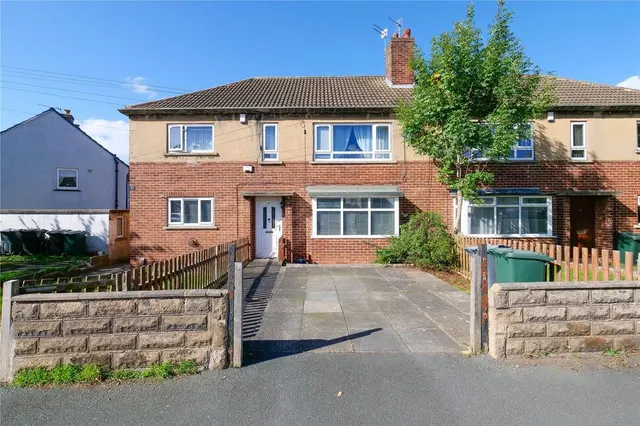 Central Avenue, Baildon, BD17, photo 1