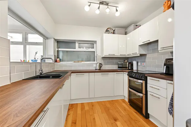 Stancliffe Avenue, Nottingham, NG6, photo 2
