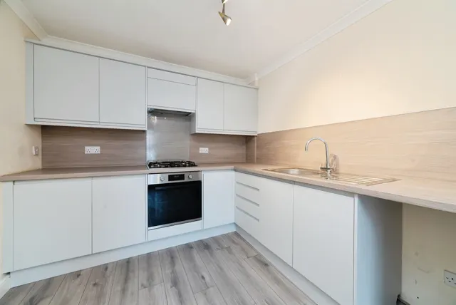 Lord Roberts Road, Beverley, HU17, photo 2