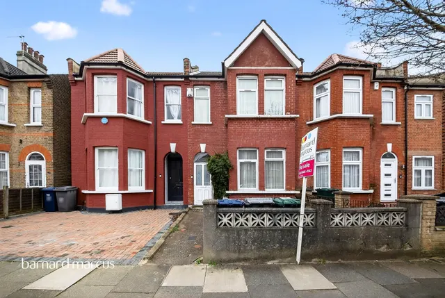 Lambert Road, London, N12, photo 1