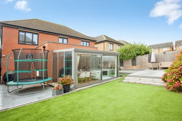 Oak Dene Way, Waverley, S60, photo 2