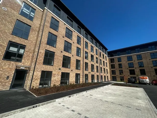 Fox House, DE1, photo 1