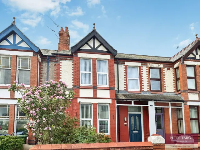 Grange Road, Rhyl, Denbighshire, LL18 4RD, photo 1
