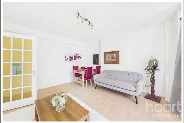 Wavertree Court Streatham Hill, SW2, photo 1