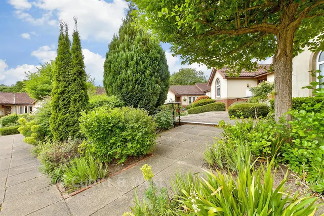 Alma Road, Reigate, RH2, photo 2