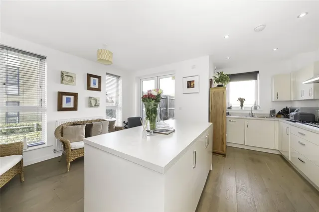 Crawford Crescent, Coulsdon, CR5, photo 3