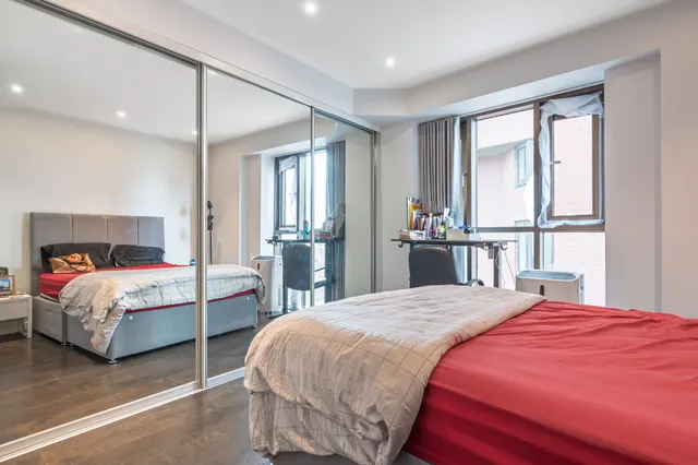 Photo 2 — Flat 15, Mountview Lodge, London
