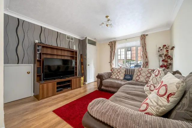 Brookside, Werrington, PE4, photo 3