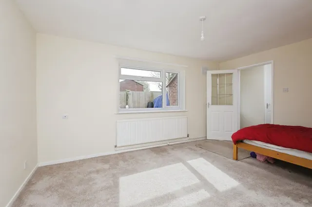 Woburn Way, Eastbourne, BN22, photo 2