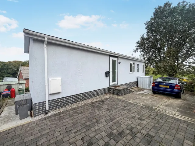 Photo 2 — Mill Lane, Meadowbank, Winsford