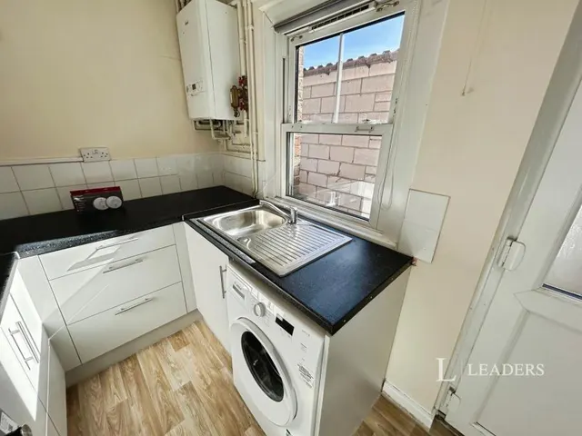 Gladstone Street, Peterborough, PE1, photo 3