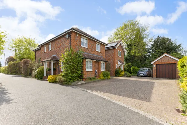 Windmill Lane, Bledlow Ridge, HP14, photo 1