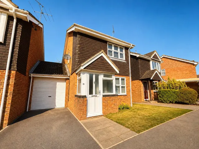 High Ridge, Godalming, GU7, photo 1