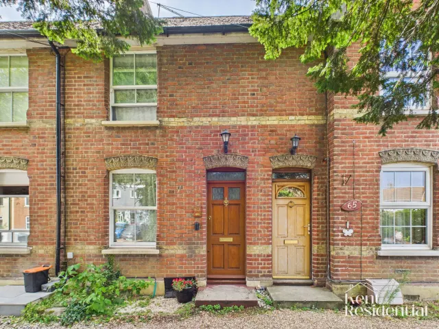 New Hythe Lane, Larkfield, ME20, photo 1