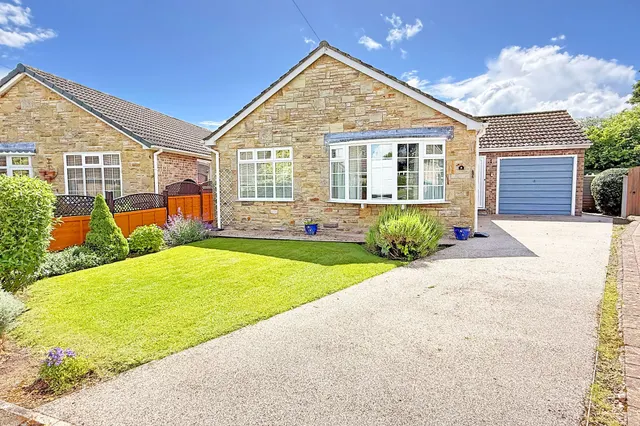 Melrose Crescent, Bishop Monkton, HG3, photo 1