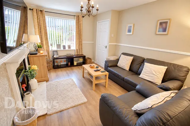 Glenrise Close, Cardiff, photo 2
