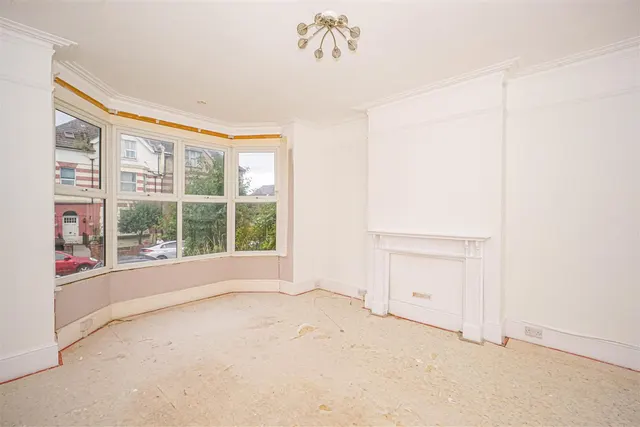 Amherst Road, Bexhill-On-Sea, photo 2