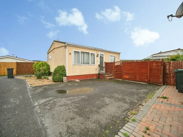 Putton Lane, Chickerell, DT3, photo 1