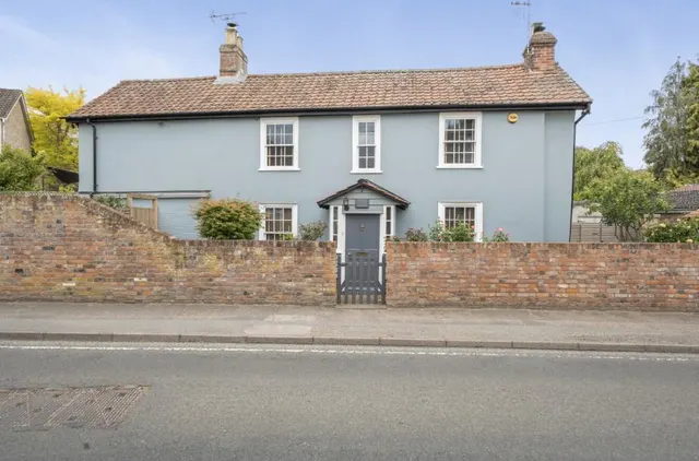 Colchester Road, Bures, CO8, photo 1