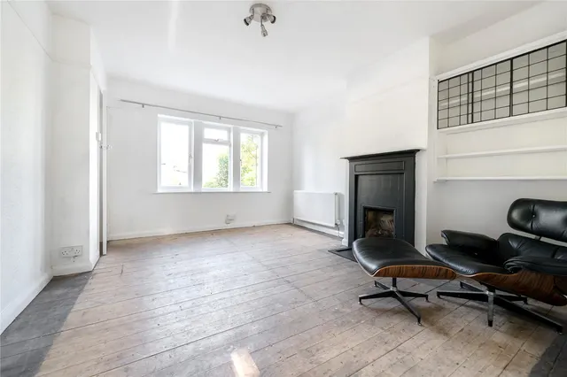 Photo 2 — Well Road, Barnet, EN5 3EA