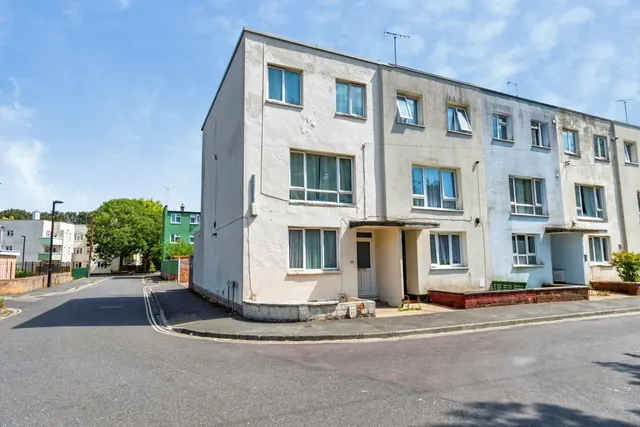 Cossack Green, Southampton, SO14, photo 1