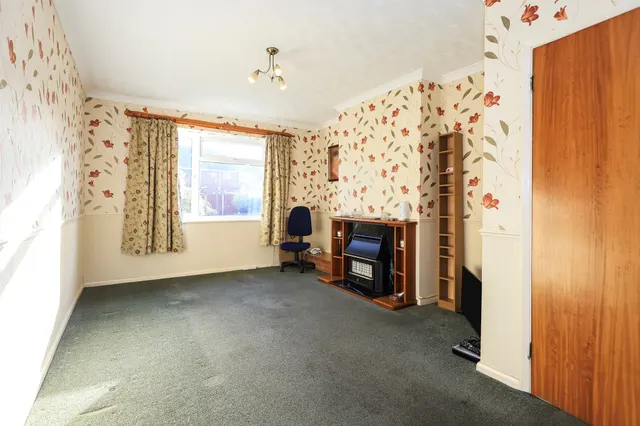 Photo 3 — Harper Avenue, Wednesfield, Wolverhampton